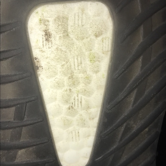 Yeezy v2 Black/Red main image 3